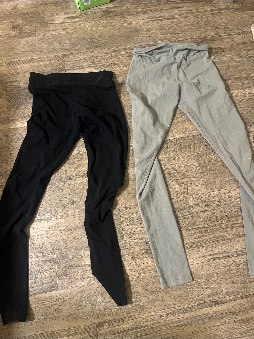 2 Forever 21 Kids Leggings Duo - Black & Light Gray